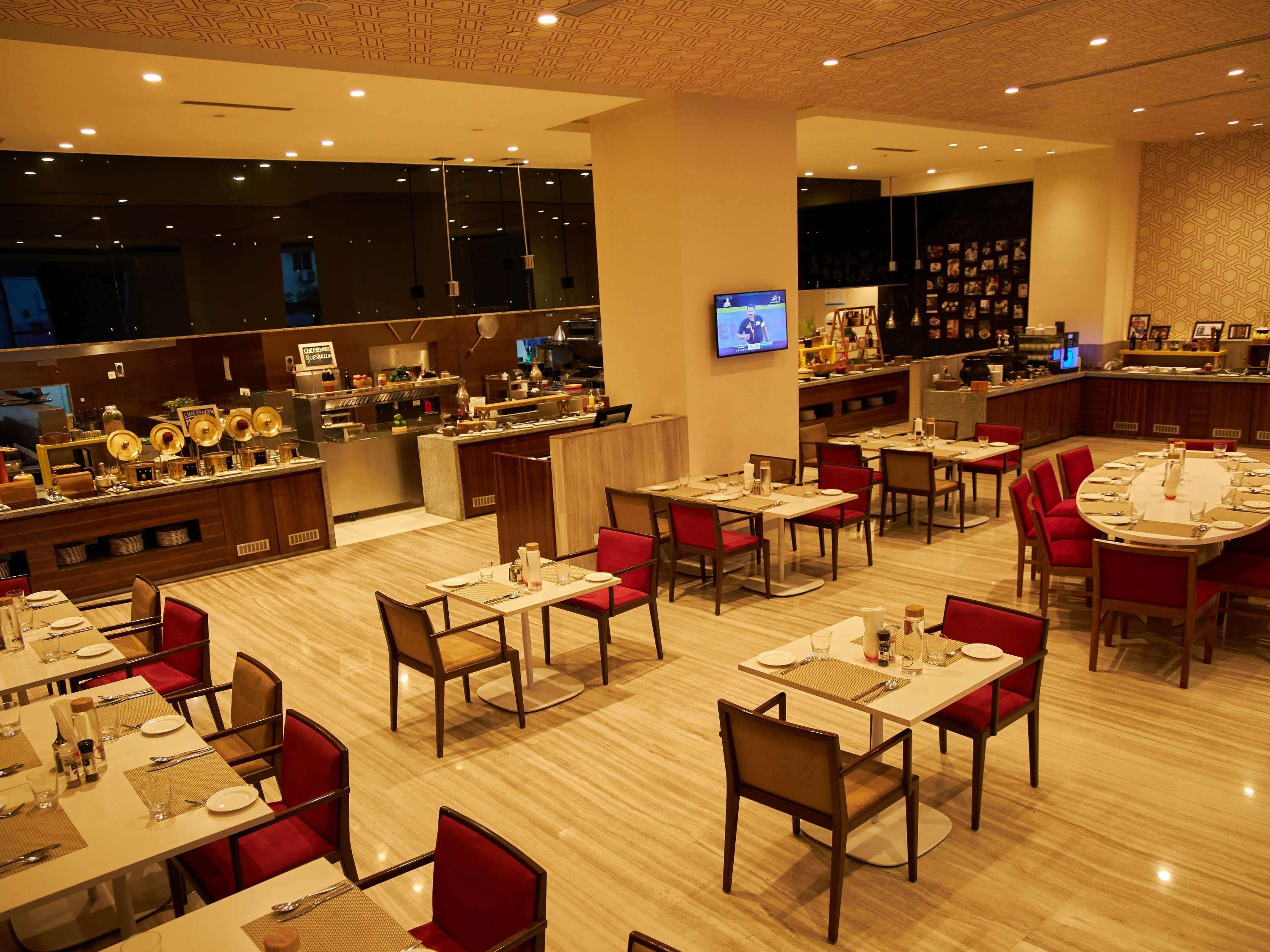 Hotel Novotel Sipcot 5*
