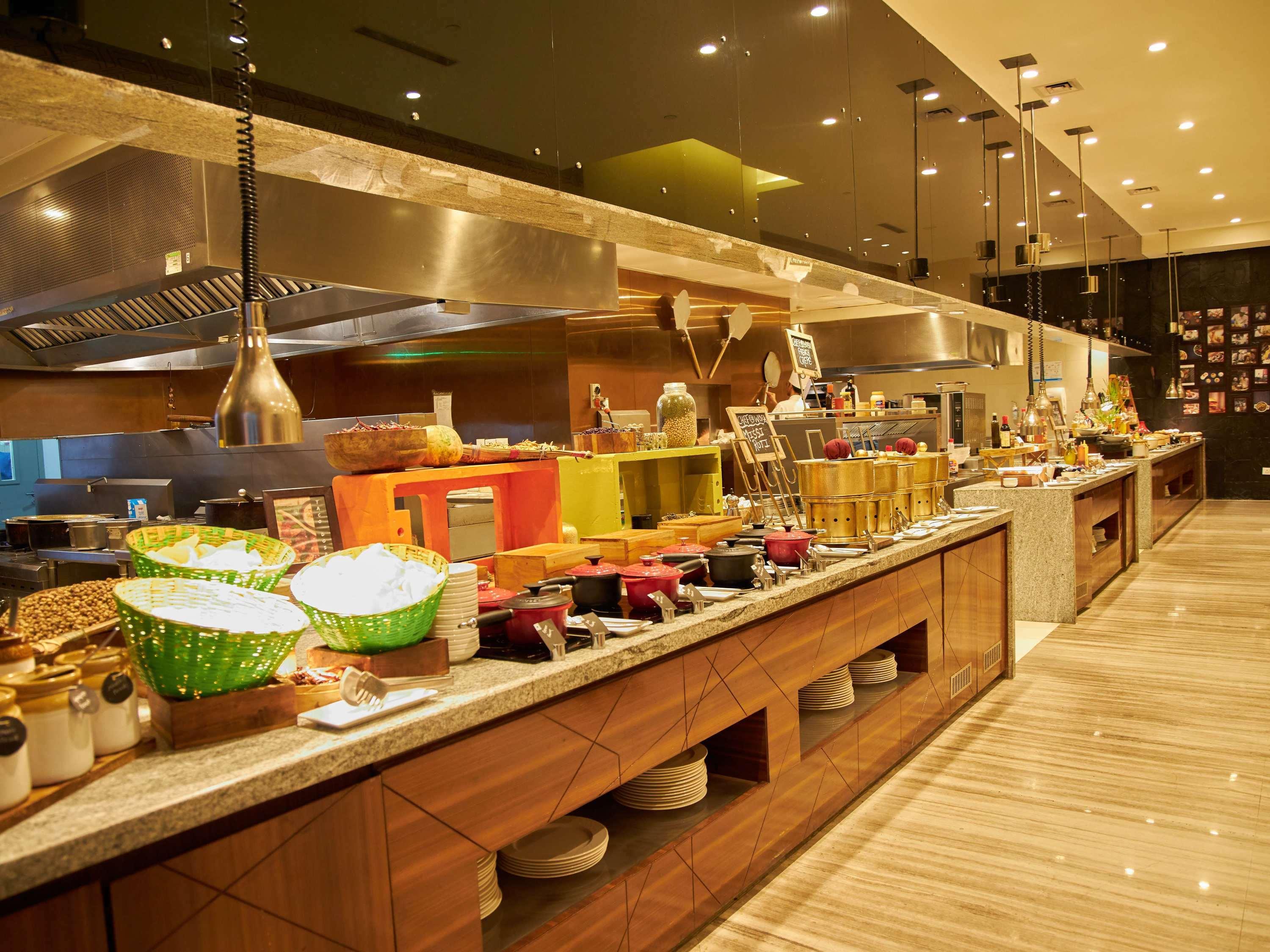 Hotel Novotel Sipcot 5*